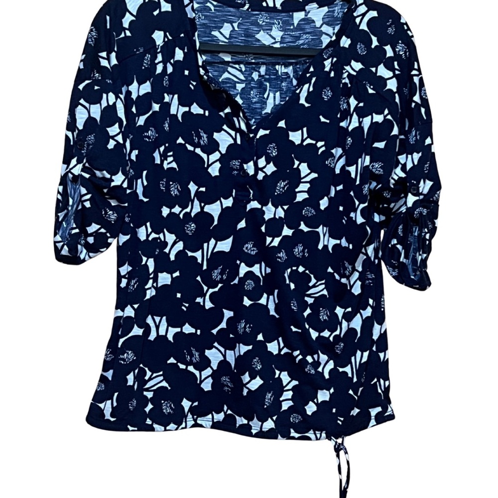 New York & Company Floral Blouse | Size M | Navy & White | Stretchy
